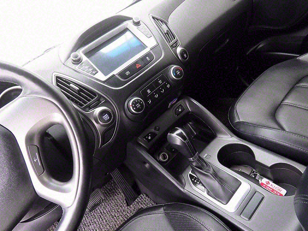 HYUNDAI Tucson - Vista 10