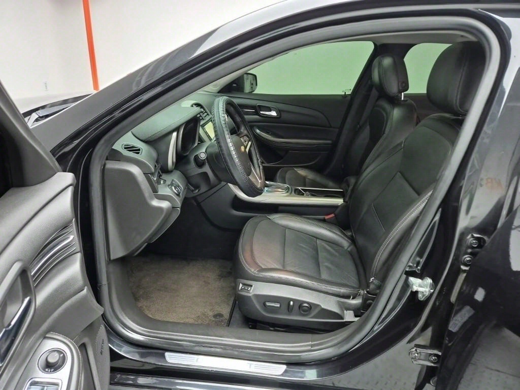 Chevrolet Malibu - Vista 11