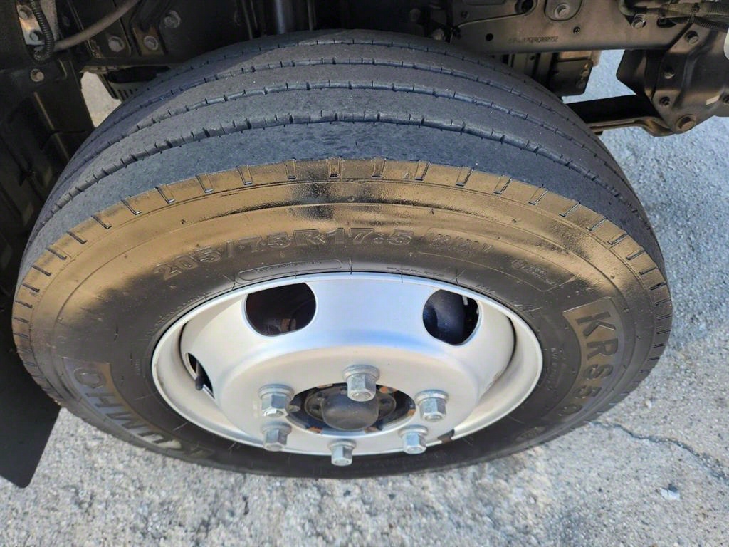 medium and large cargo truck 2023 Blanco - Importación desde Corea - HF Imports Iquique - Foto 18