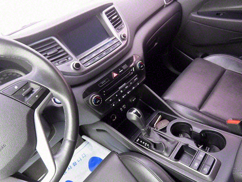 HYUNDAI Tucson - Vista 10