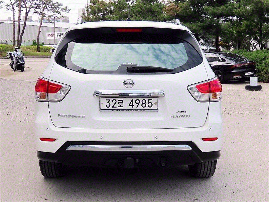Nissan Pathfinder - Vista 4