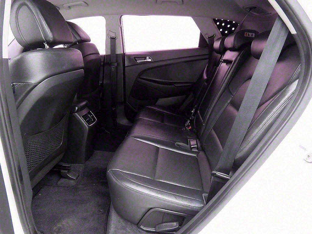 HYUNDAI Tucson - Vista 7