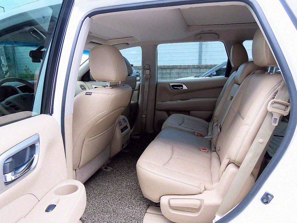 Nissan Pathfinder - Vista 6