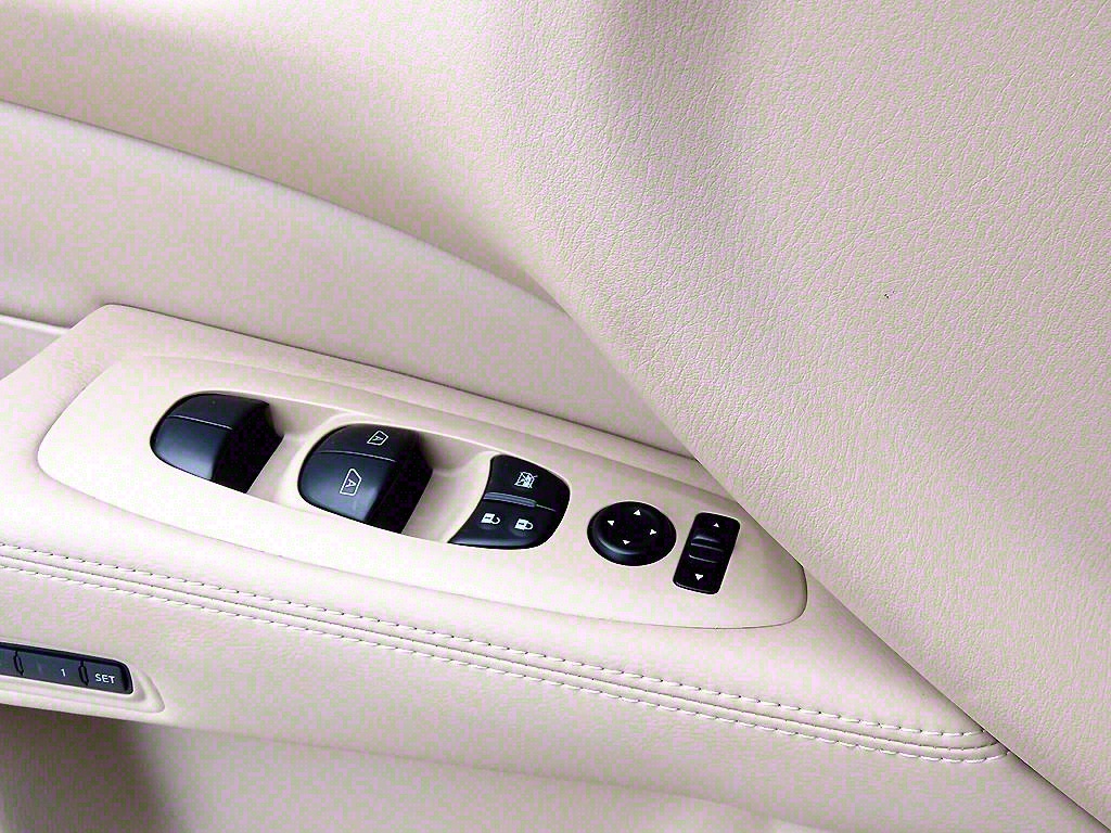 Nissan Pathfinder - Vista 11