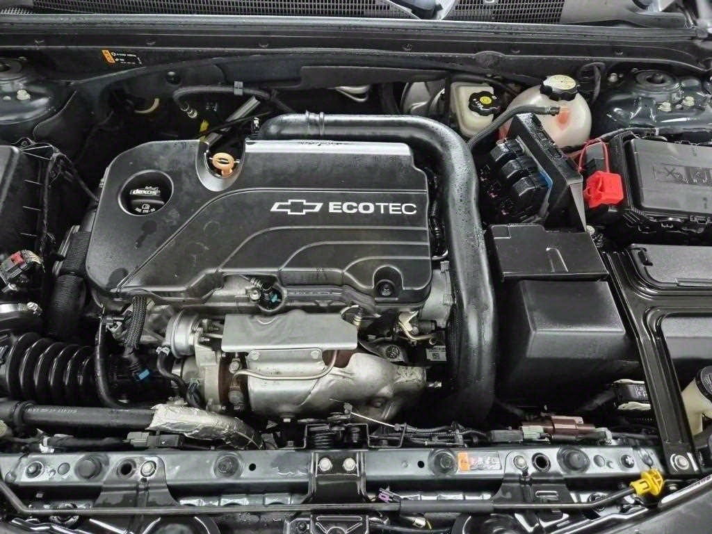 Chevrolet Malibu - Vista 5