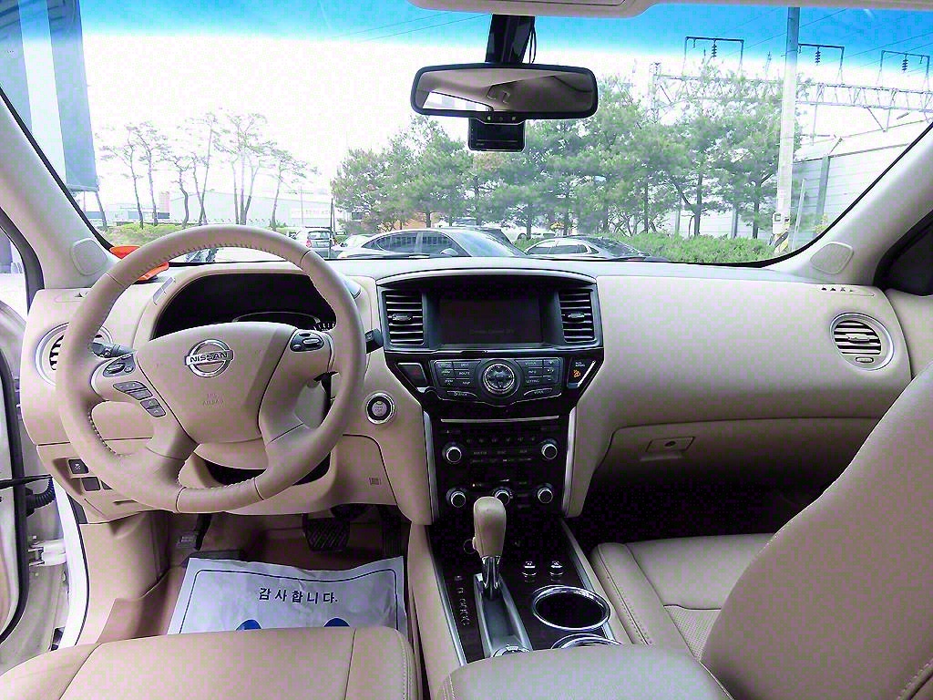 Nissan Pathfinder - Vista 7