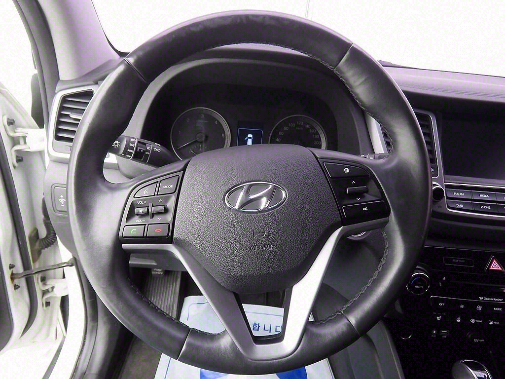 HYUNDAI Tucson - Vista 9