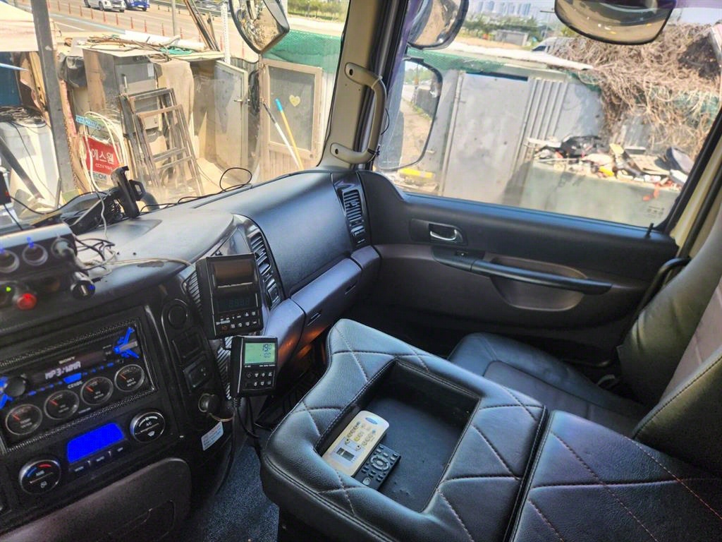 medium and large cargo truck 2016 Blanco - Importación desde Corea - HF Imports Iquique - Foto 13