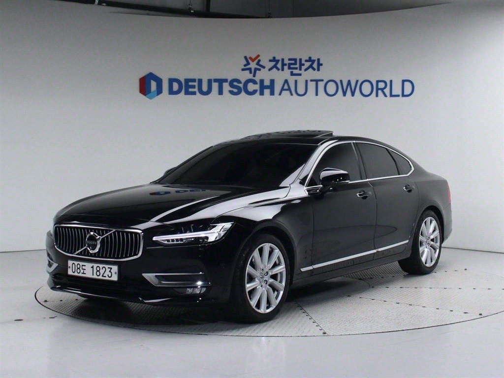 Volvo S90