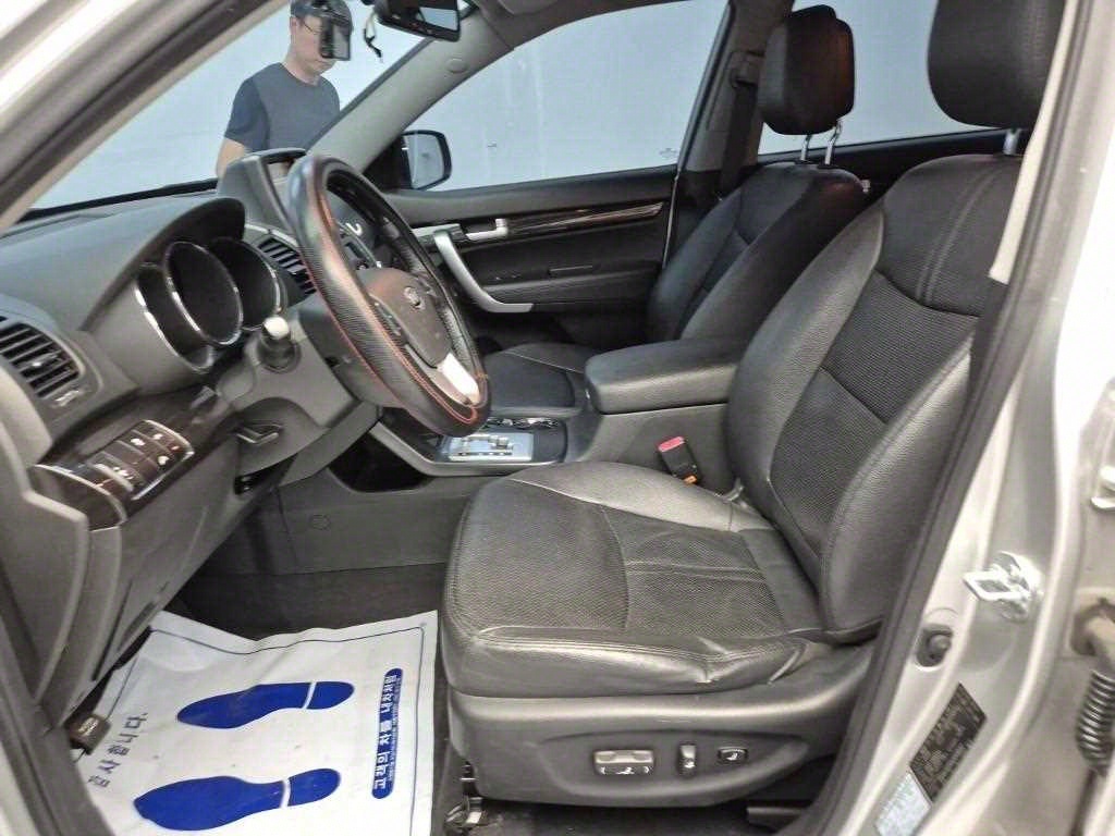 KIA Sorento - Vista 11