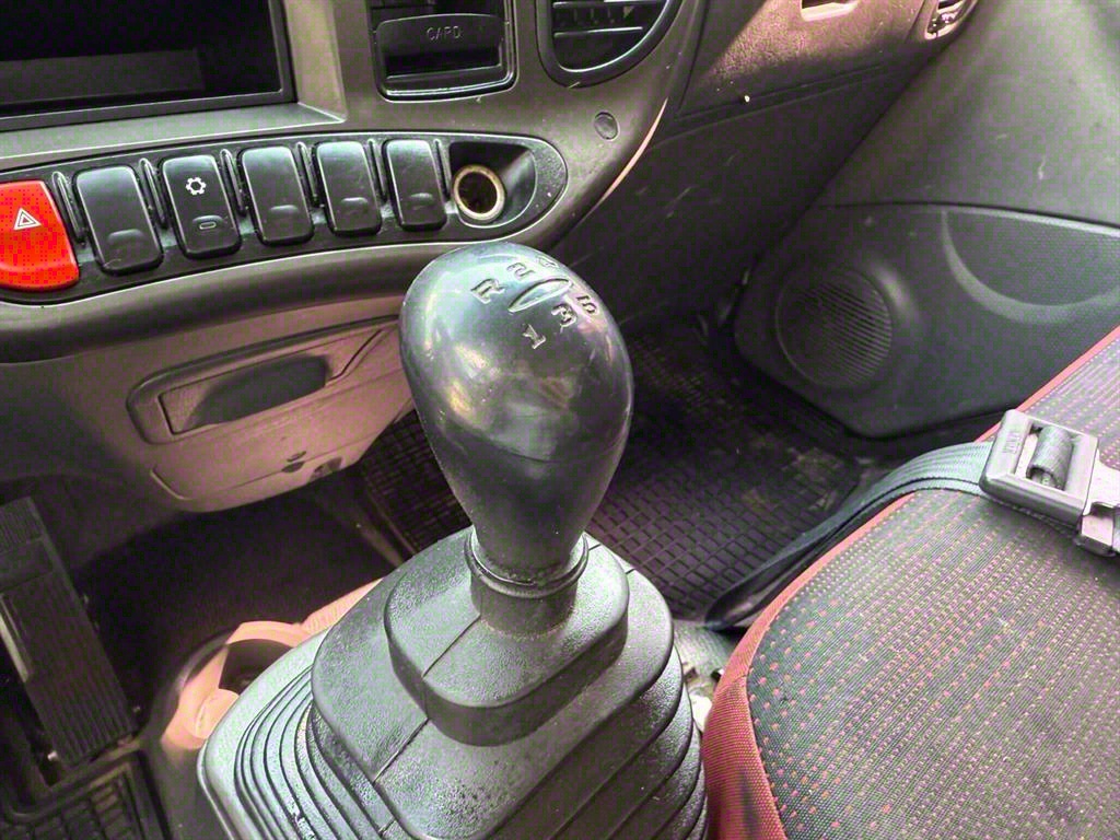 medium and large cargo Cargo - Vista 8