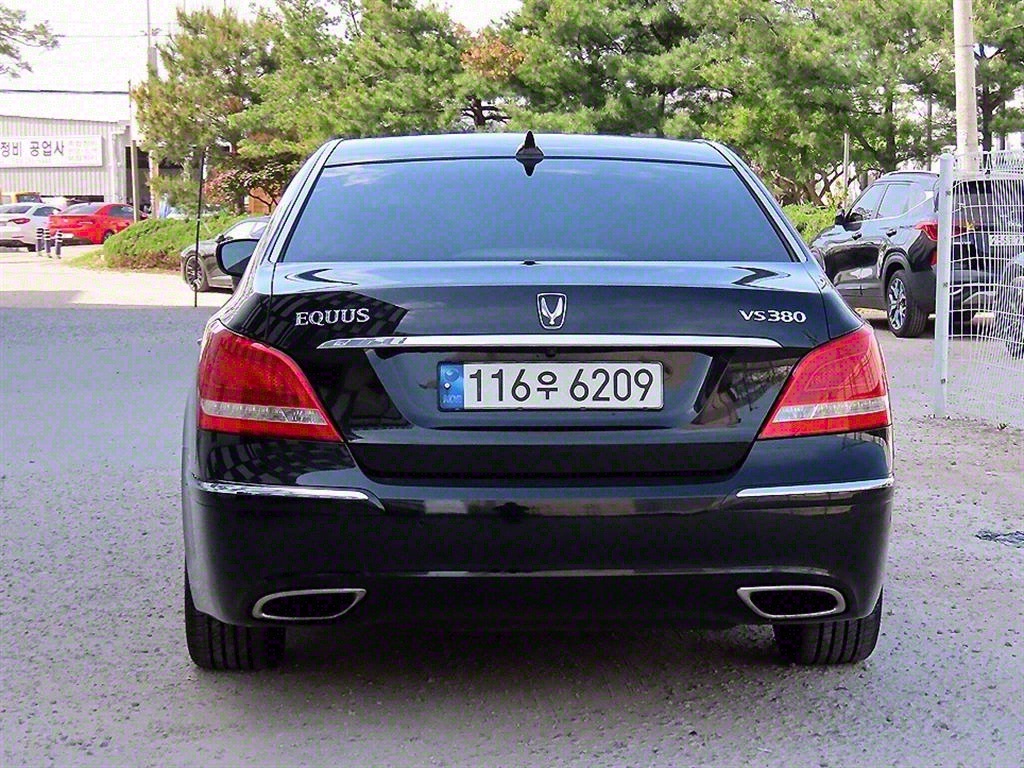 HYUNDAI Equus - Vista 4