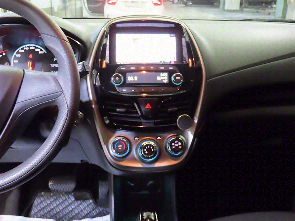 Chevrolet Spark - Vista 11