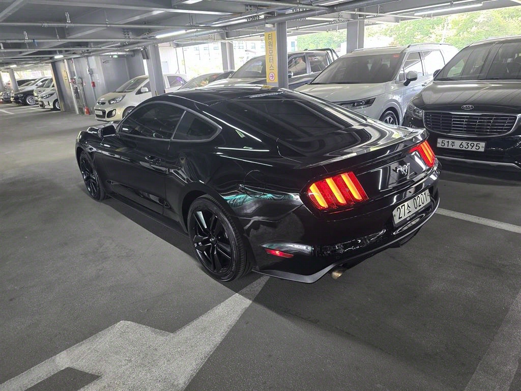 Ford Mustang - Vista 5