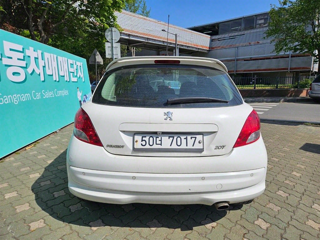 Peugeot 207 - Vista 4