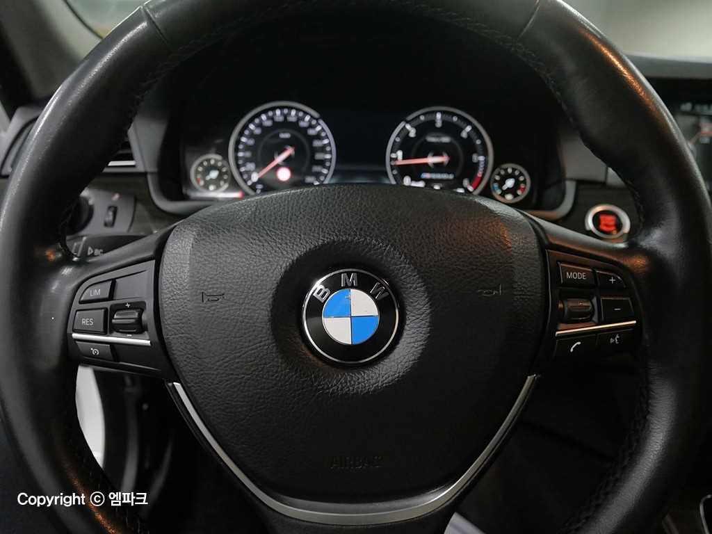 BMW 5 Series - Vista 8