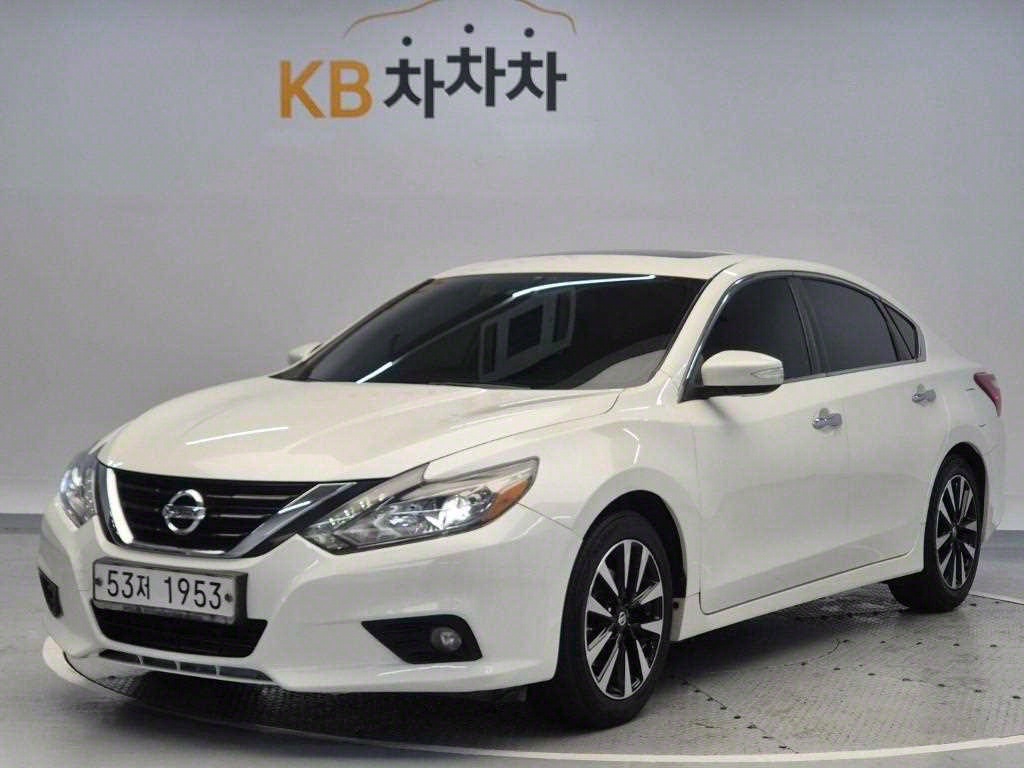 Nissan Altima