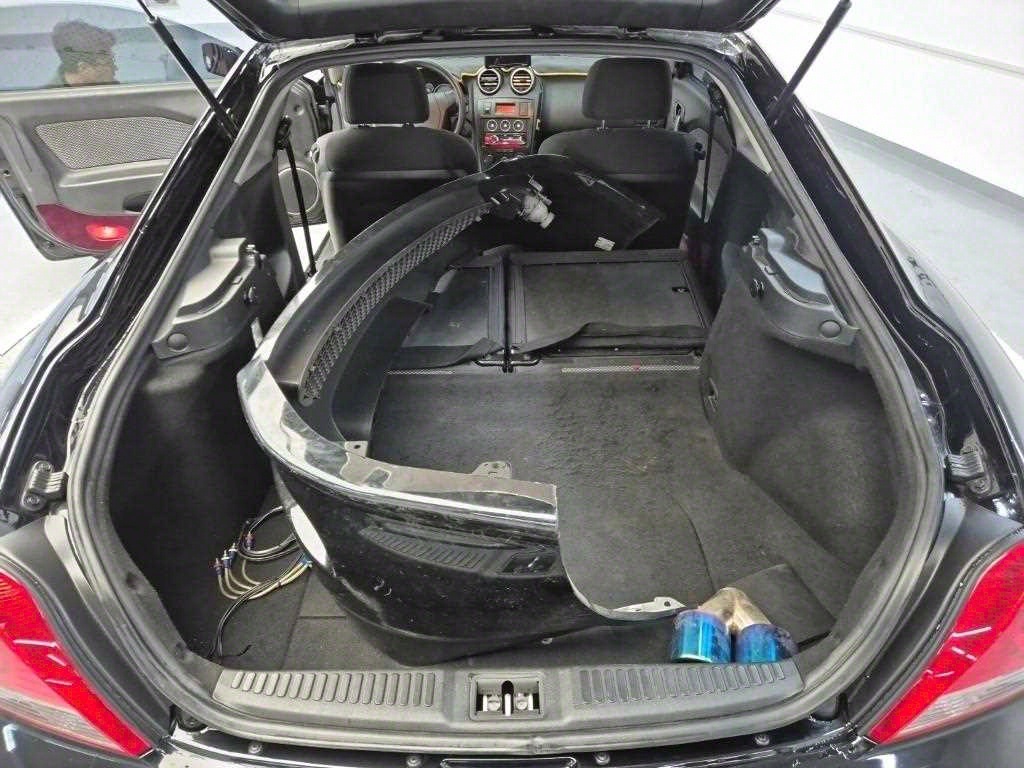 HYUNDAI Tuscani 2006 Negro - Importación desde Corea - HF Imports Iquique - Foto 16