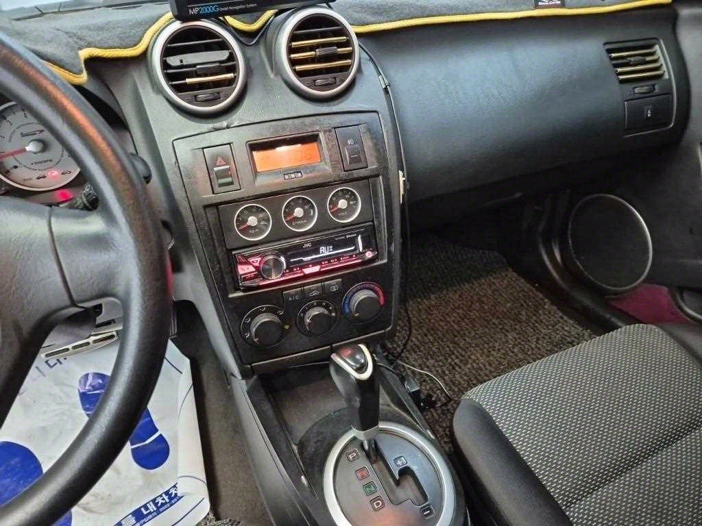 HYUNDAI Tuscani - Vista 10