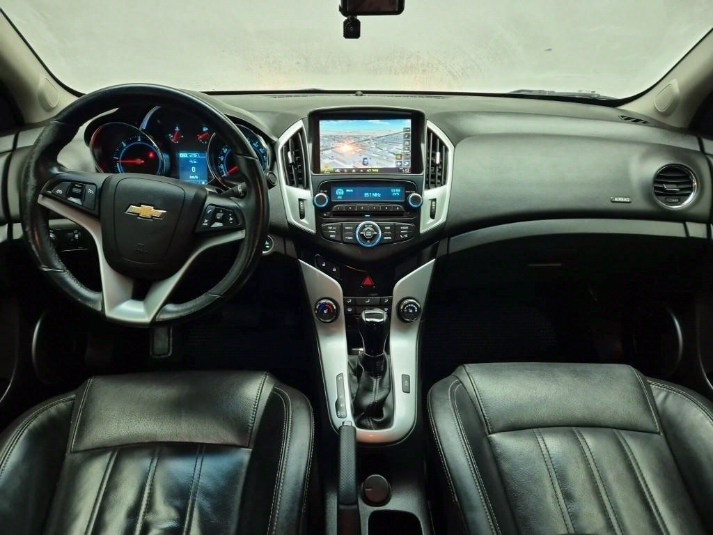 Chevrolet Cruise - Vista 7