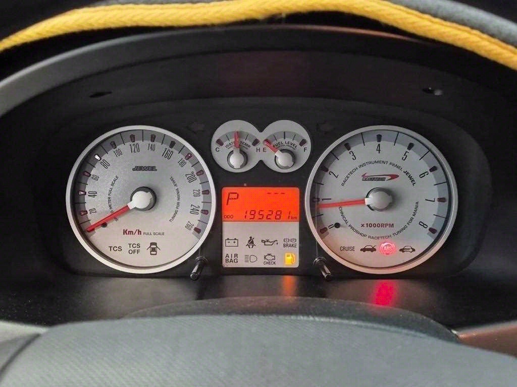 HYUNDAI Tuscani - Vista 6