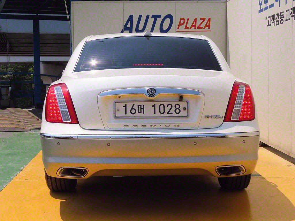 KIA Opirus - Vista 4