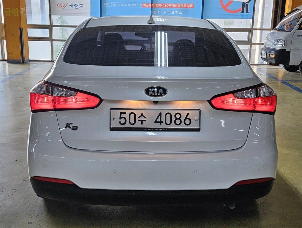 KIA K3 - Vista 4