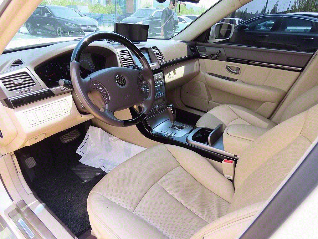 KIA Opirus - Vista 6