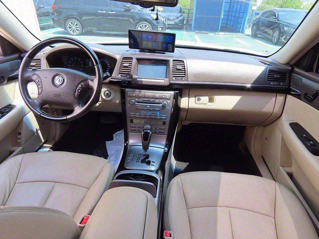 KIA Opirus - Vista 5