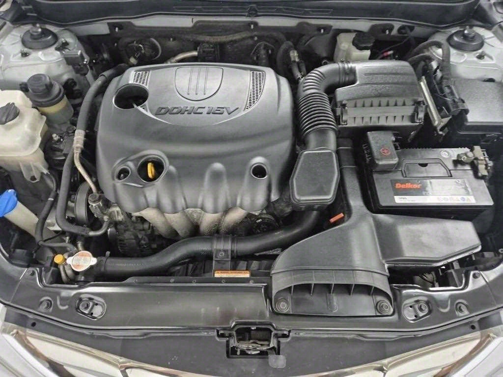 HYUNDAI Sonata - Vista 5