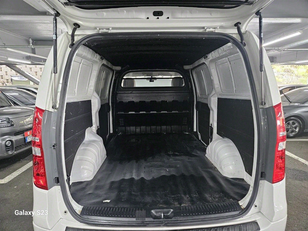 HYUNDAI Starex 2017 Blanco - Importación desde Corea - HF Imports Iquique - Foto 19