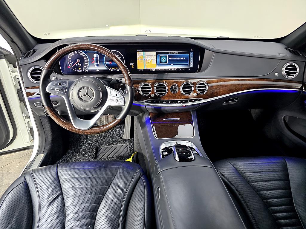 Mercedes Benz S Class - Vista 5