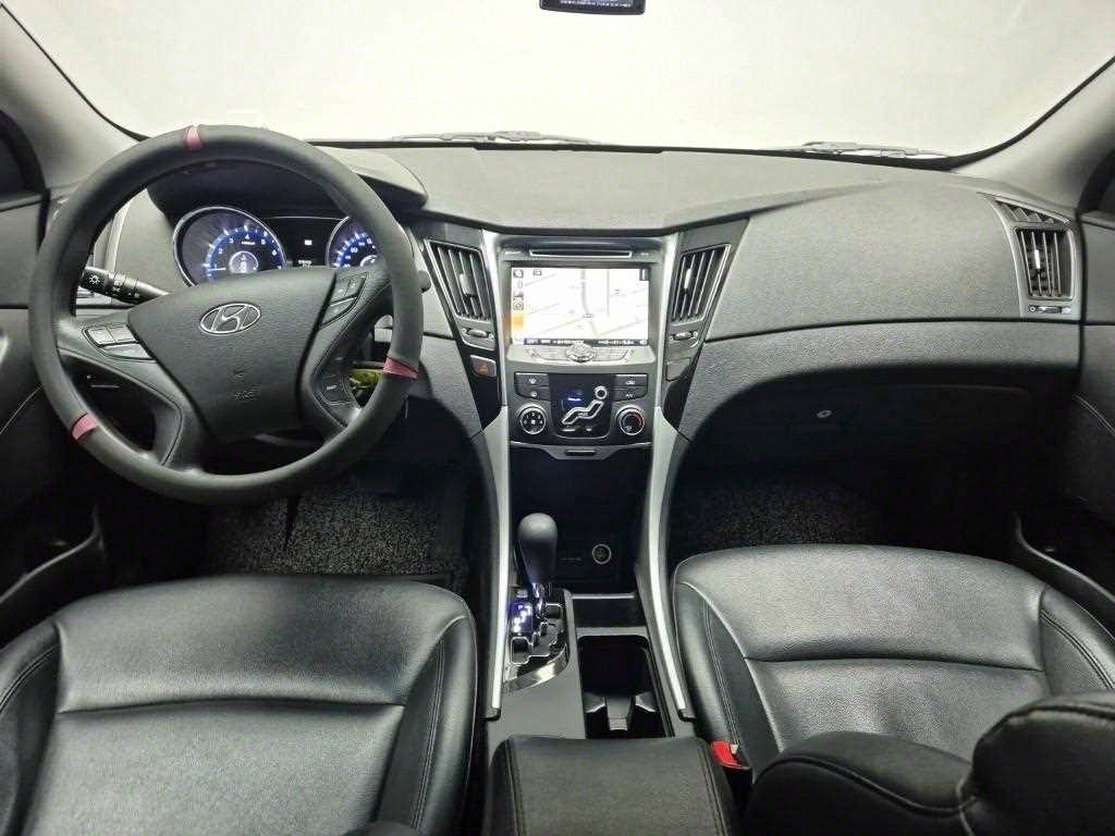 HYUNDAI Sonata - Vista 7