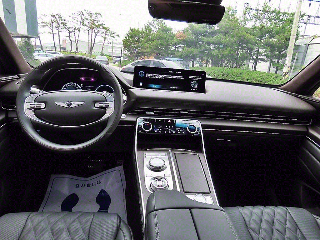 Genesis GV80 - Vista 7