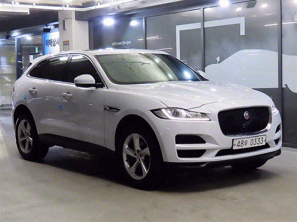 Jaguar F-PACE