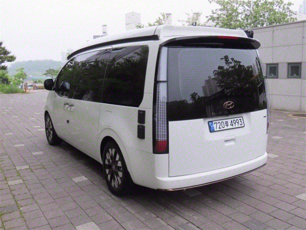 HYUNDAI Staria - Vista 7