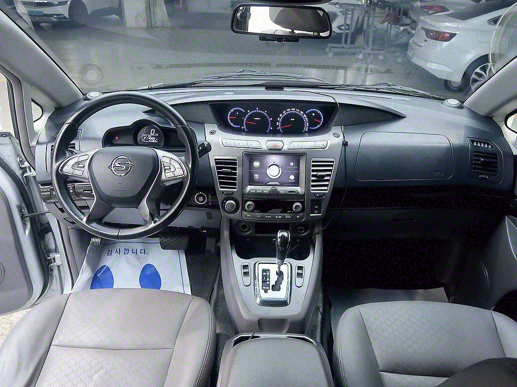 Ssangyong Korando - Vista 9