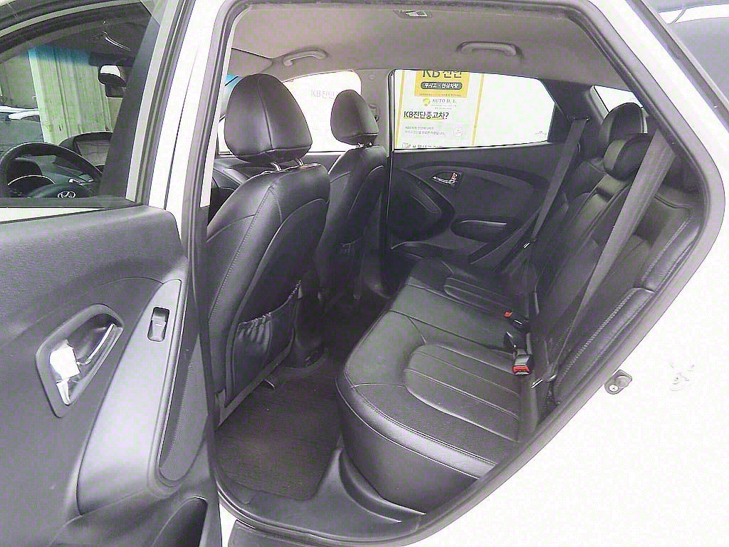 HYUNDAI Tucson - Vista 5