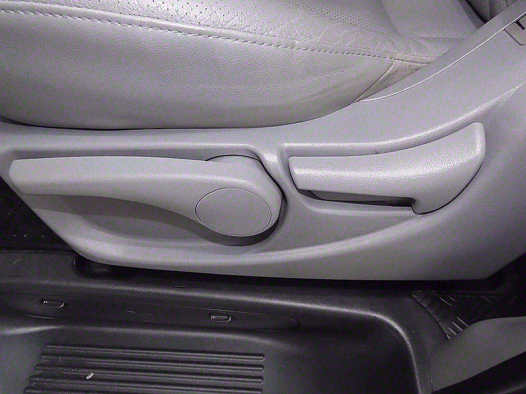 HYUNDAI Starex - Vista 10