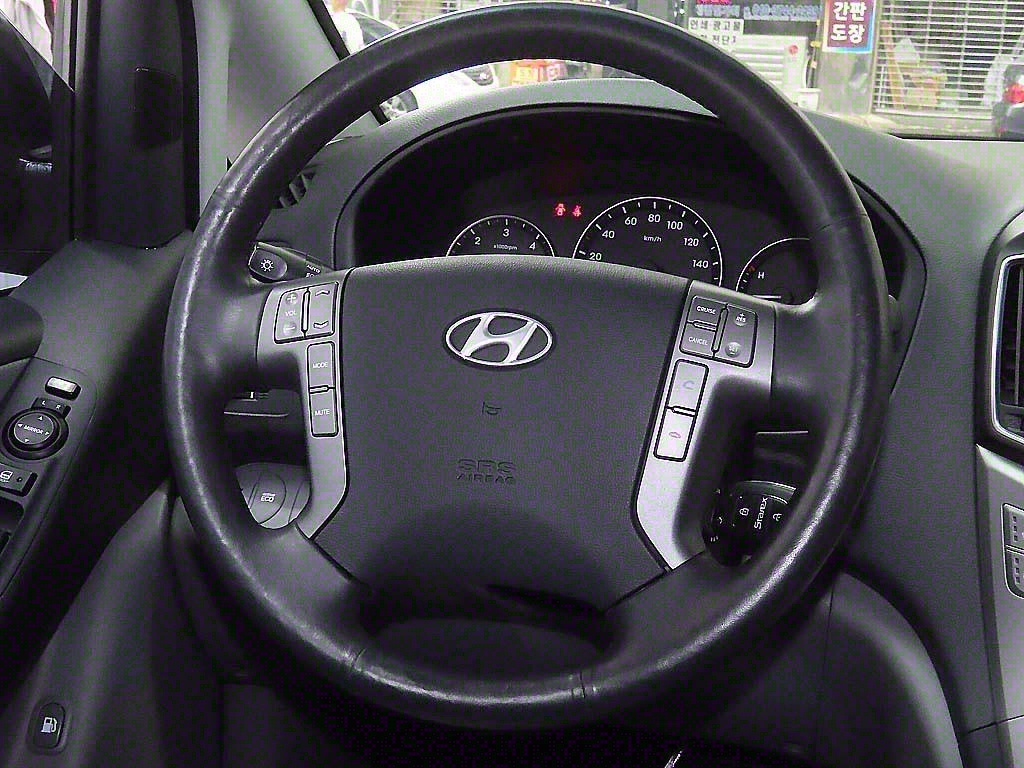 HYUNDAI Starex 2017 Gris - Importación desde Corea - HF Imports Iquique - Foto 18