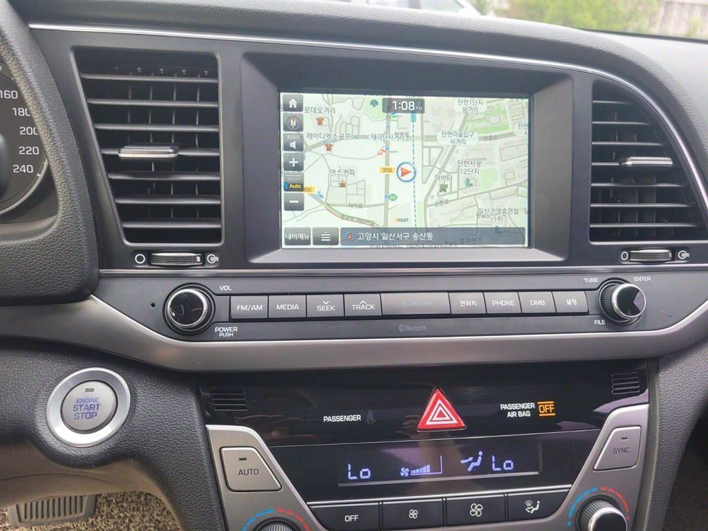 HYUNDAI Avante - Vista 11