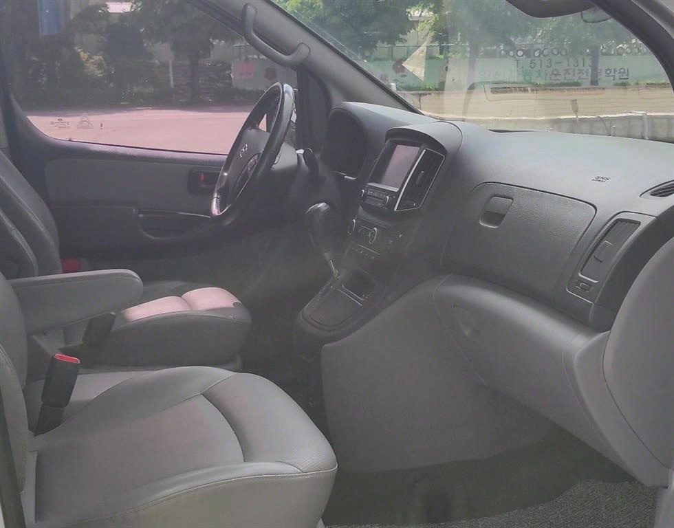 HYUNDAI Starex 2019 Plateado - Importación desde Corea - HF Imports Iquique - Foto 15