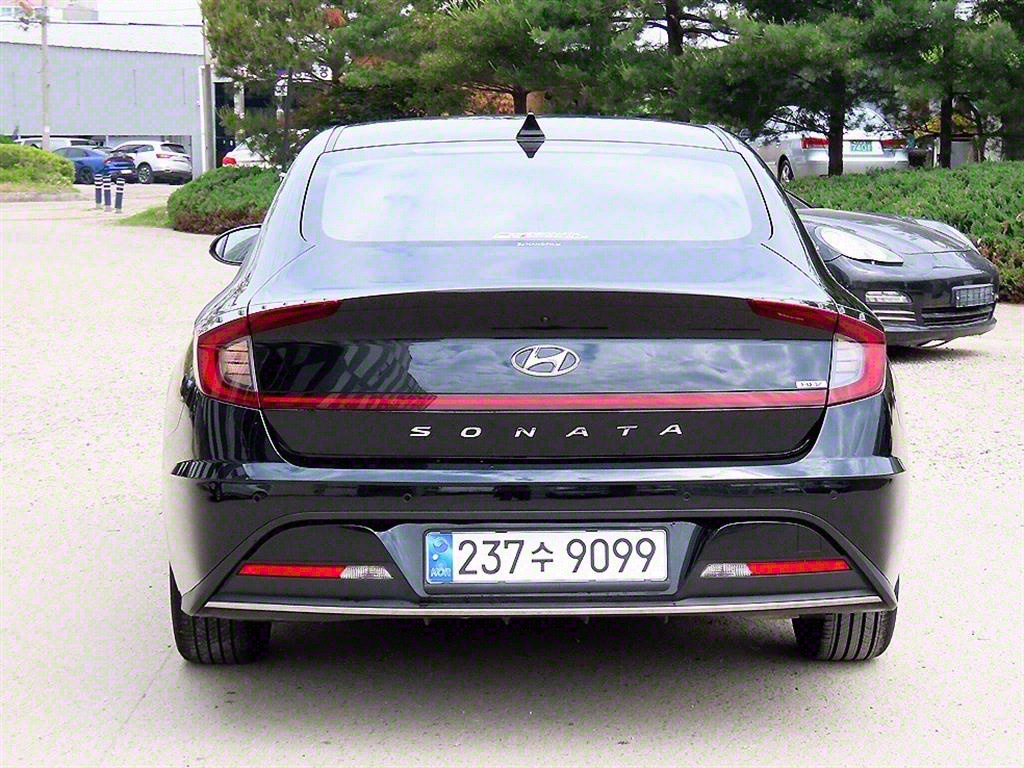 HYUNDAI Sonata - Vista 4