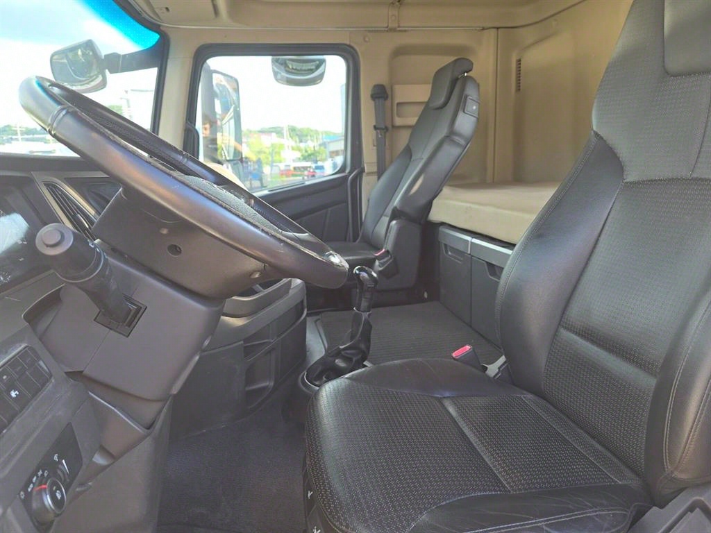 medium and large cargo Cargo - Vista 10