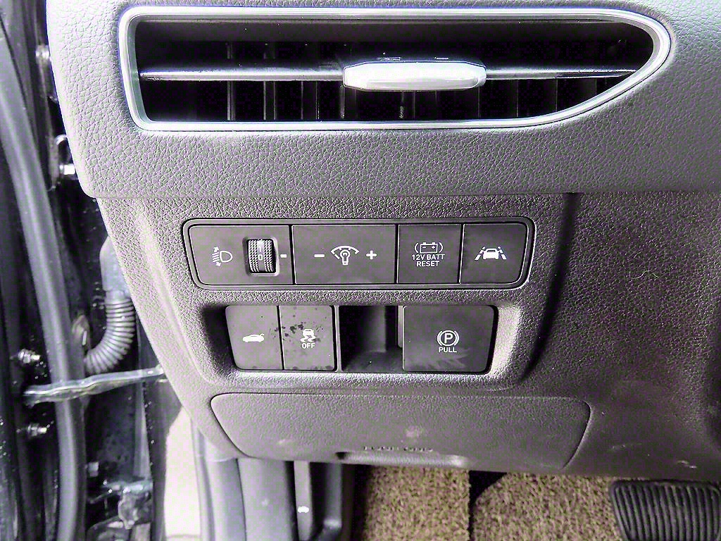 HYUNDAI Sonata - Vista 11