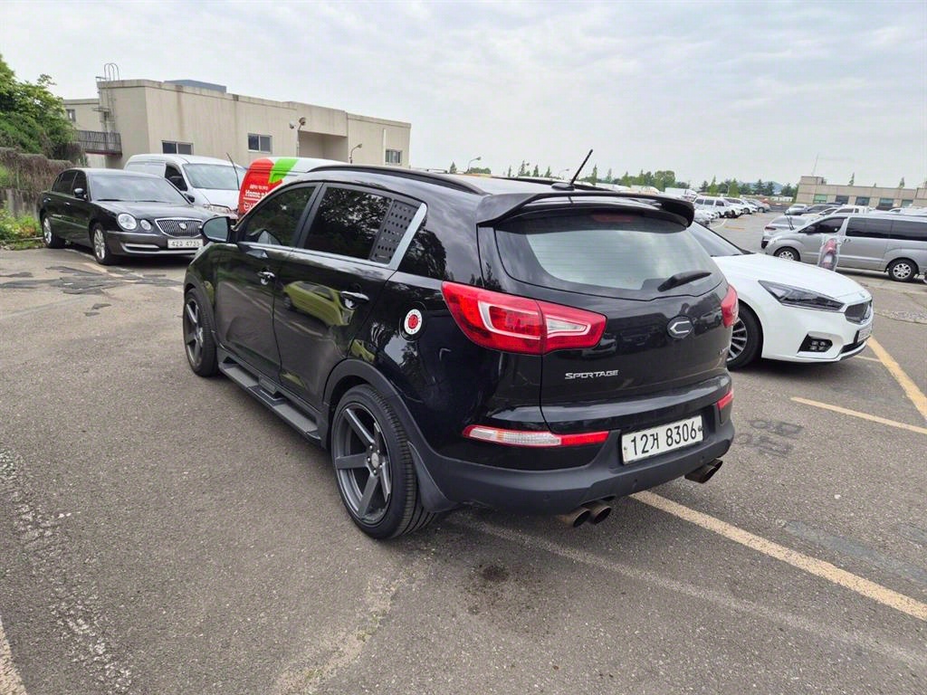 KIA Sportage - Vista 4