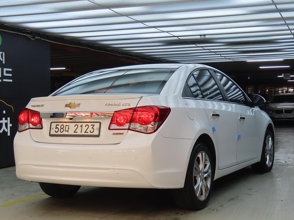 Chevrolet Cruise - Vista 4