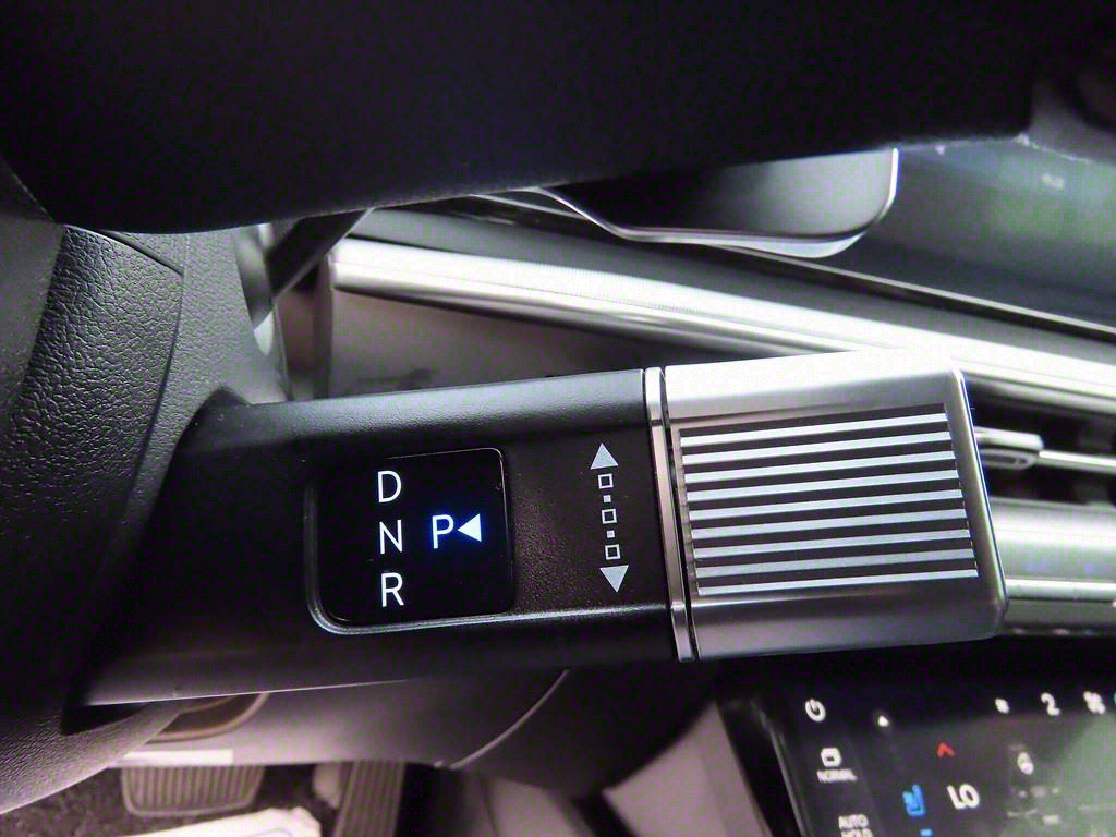 HYUNDAI Grandeur - Vista 11