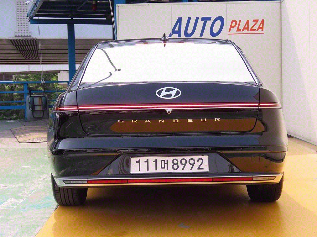 HYUNDAI Grandeur - Vista 4