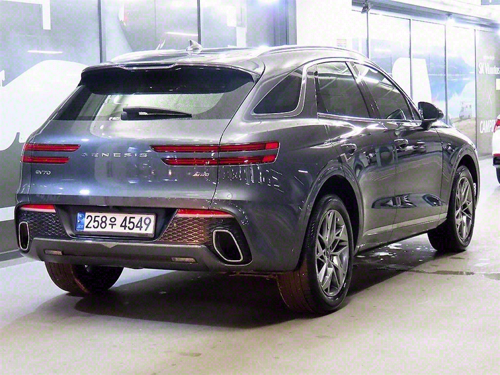 Genesis GV70 - Vista 4